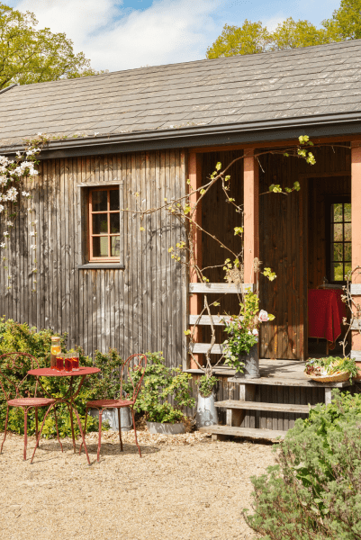 soin dans le chalet du potager